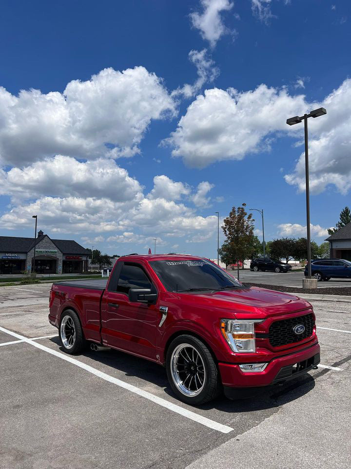 2022 Ford F-150 with XT-206R Black w/ Machined Lip + Spokes Wheels 22x10 +0 6×135