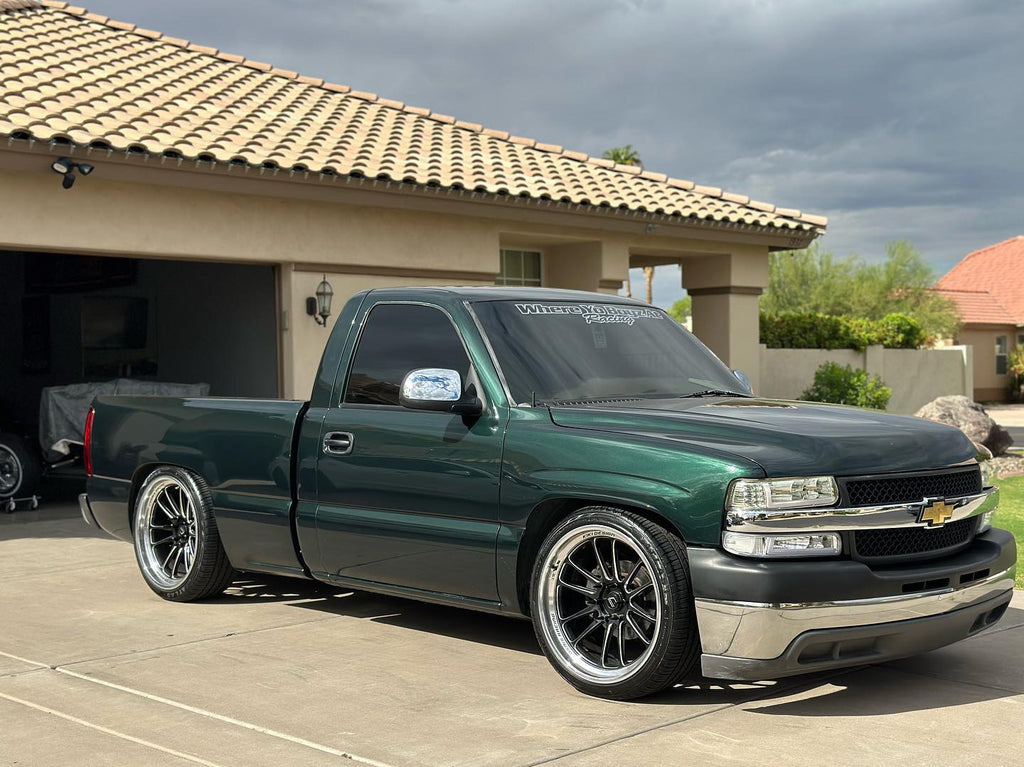 Cosmis XT-206R Black w/ Machined Lip Wheel 22x10 +0 6×139.7 (6x5.5 ...