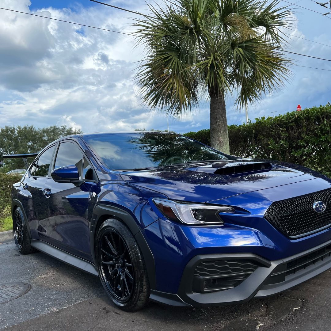 Cosmis Wheels R1 Black Wheel 18x9.5 +35 5x114.3