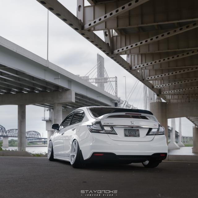 Honda Civic with N5R White Wheels 18x9 +15mm 5x114.3